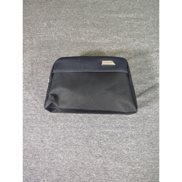 DELTA ONE TUMI  Traveling Soft Case Amenity Kit NEW Sealed - Picture 1 of 11